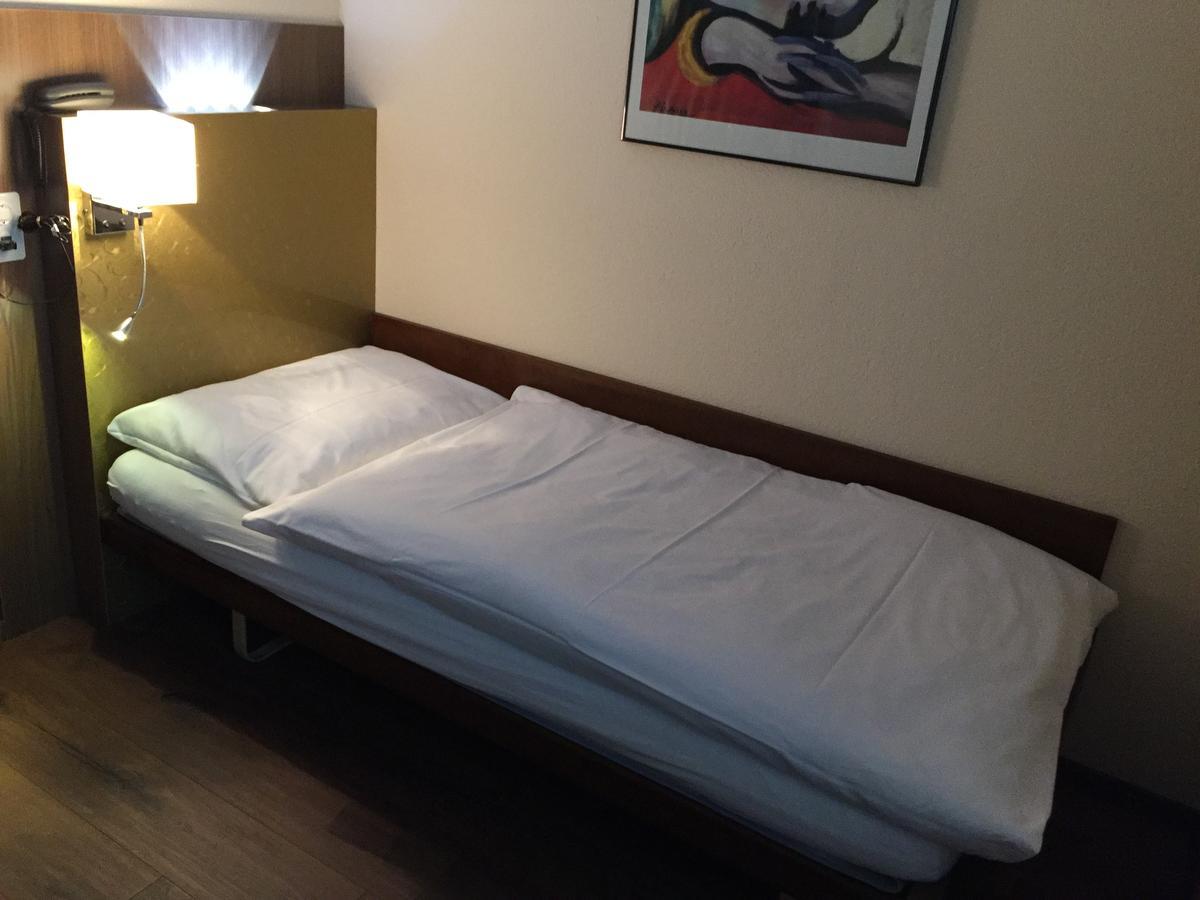 Zys Hotel Wettingen Eksteriør billede