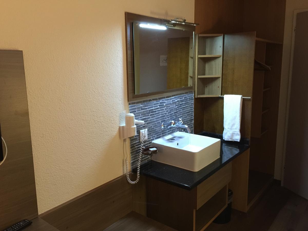 Zys Hotel Wettingen Eksteriør billede